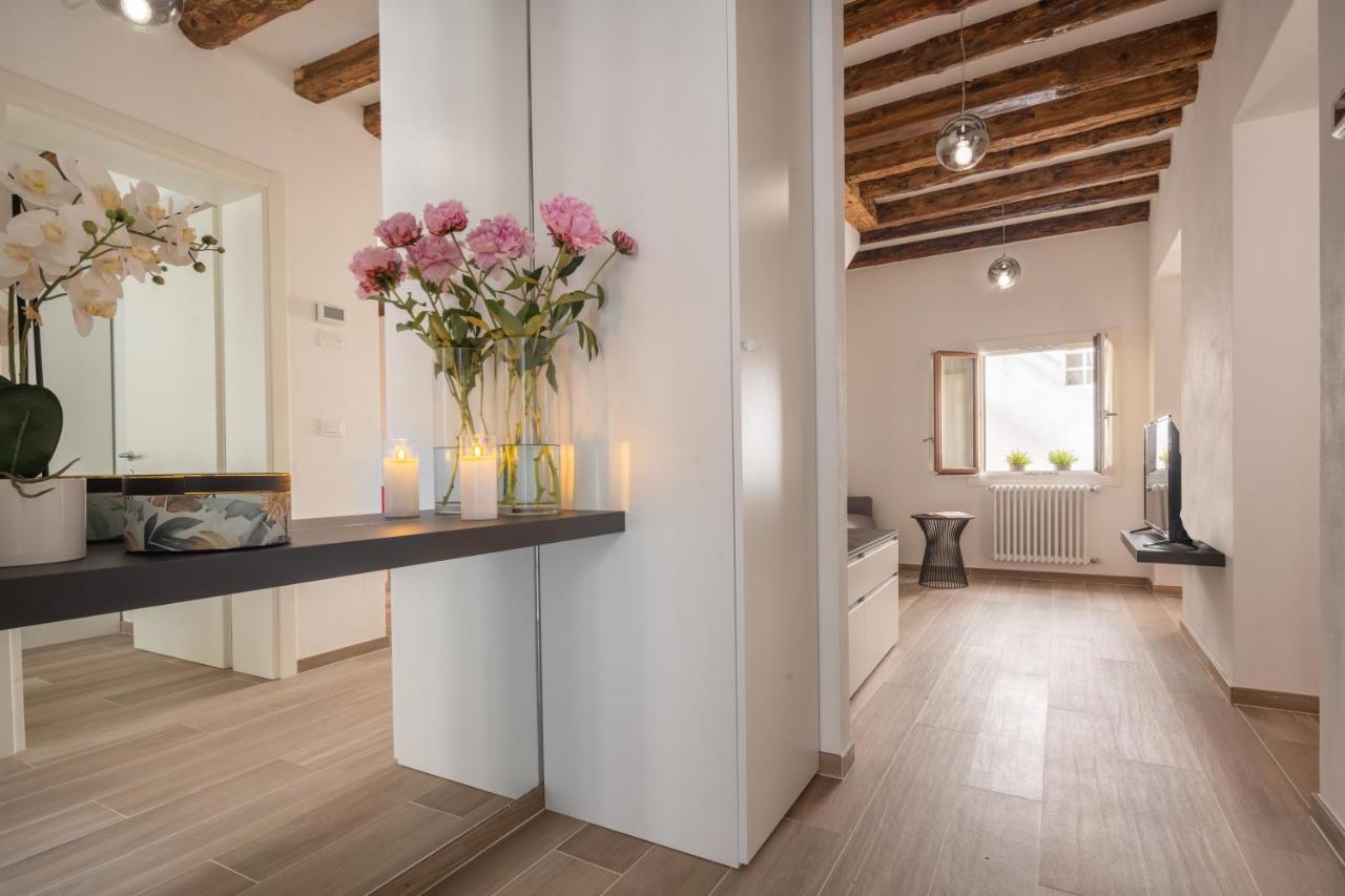 San Giacomo Dall'Orio Garden Apartment R&R Венеція Екстер'єр фото